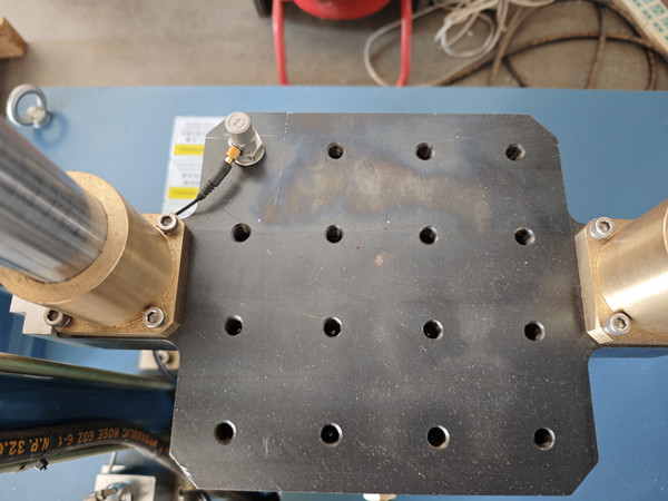 沖擊試驗機(圖3) 沖擊試驗機(圖3)